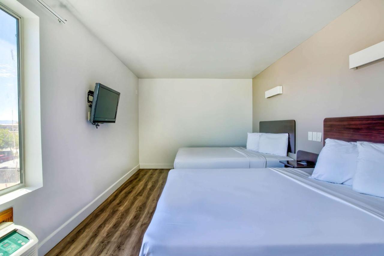 Motel 6-Hesperia, Ca - West Main Street I-15 エクステリア 写真