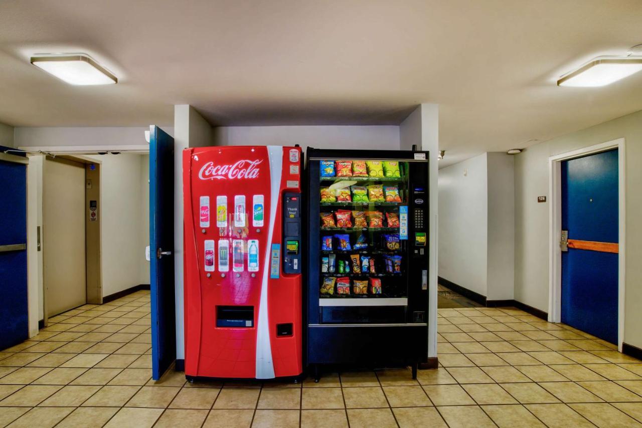 Motel 6-Hesperia, Ca - West Main Street I-15 エクステリア 写真