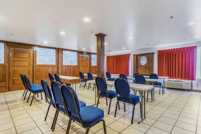 Motel 6-Hesperia, Ca - West Main Street I-15 エクステリア 写真