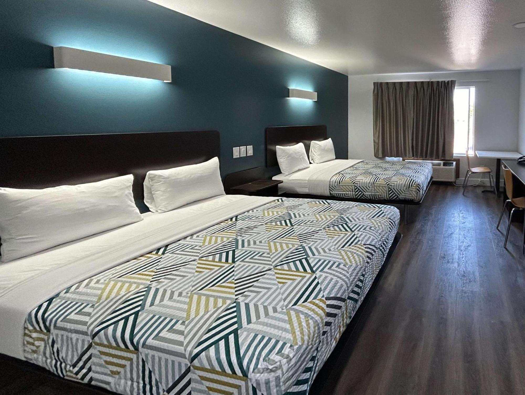 Motel 6-Hesperia, Ca - West Main Street I-15 エクステリア 写真