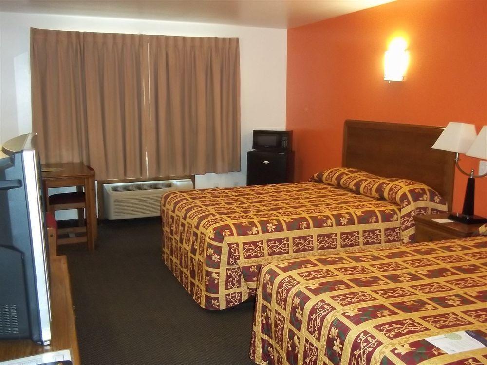 Motel 6-Hesperia, Ca - West Main Street I-15 エクステリア 写真